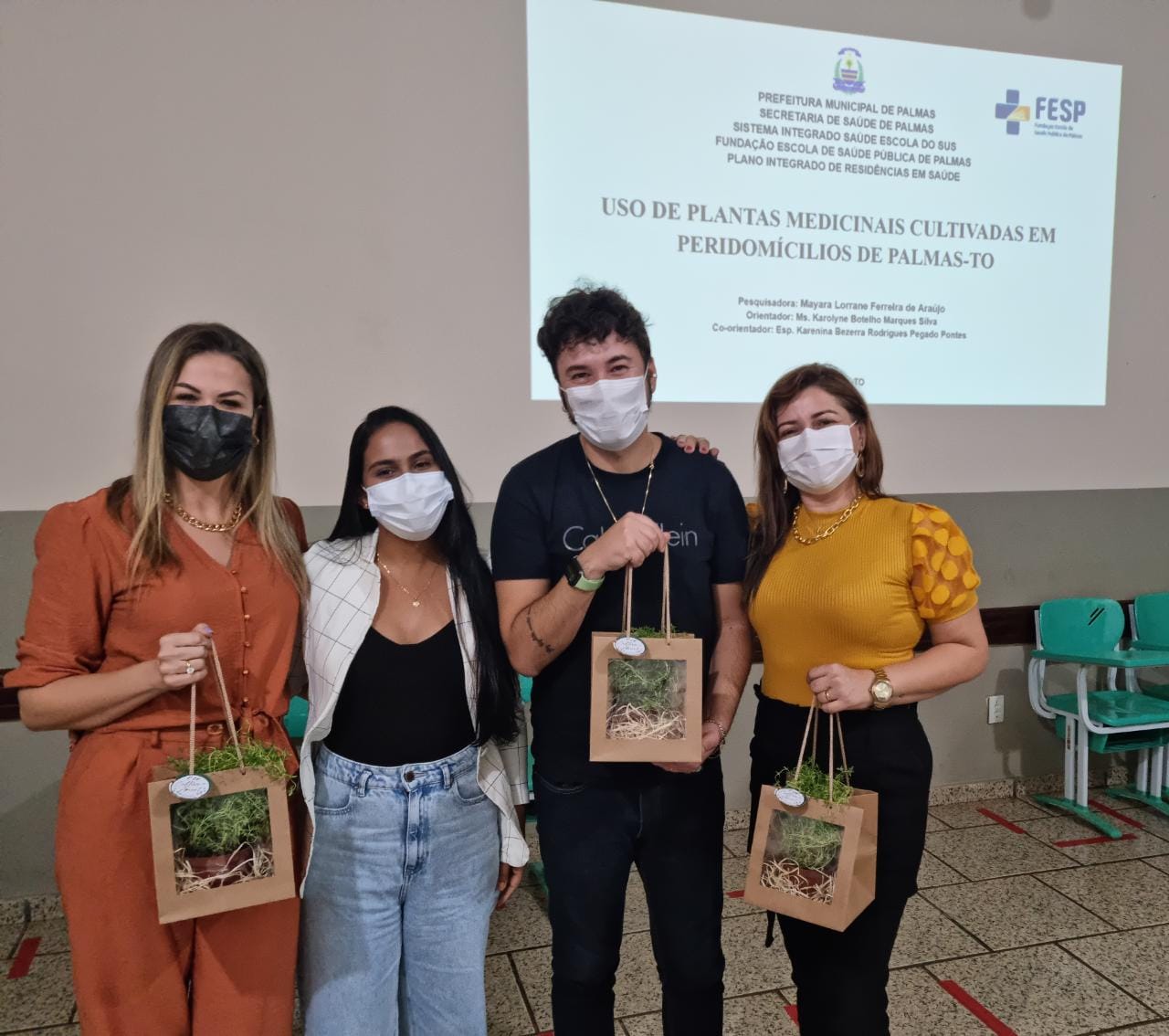 Uso de plantas medicinais foi o tema da residente em Multi de Saúde da Família e Comunidade, Mayara de Araújo