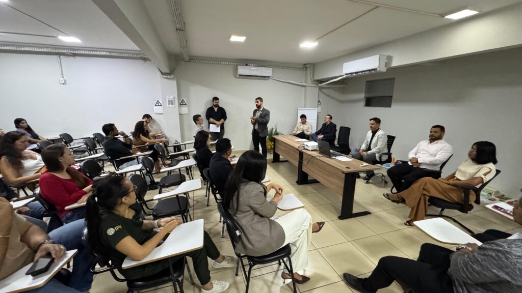 Evento contou com a participação de arquitetos e engenheiros