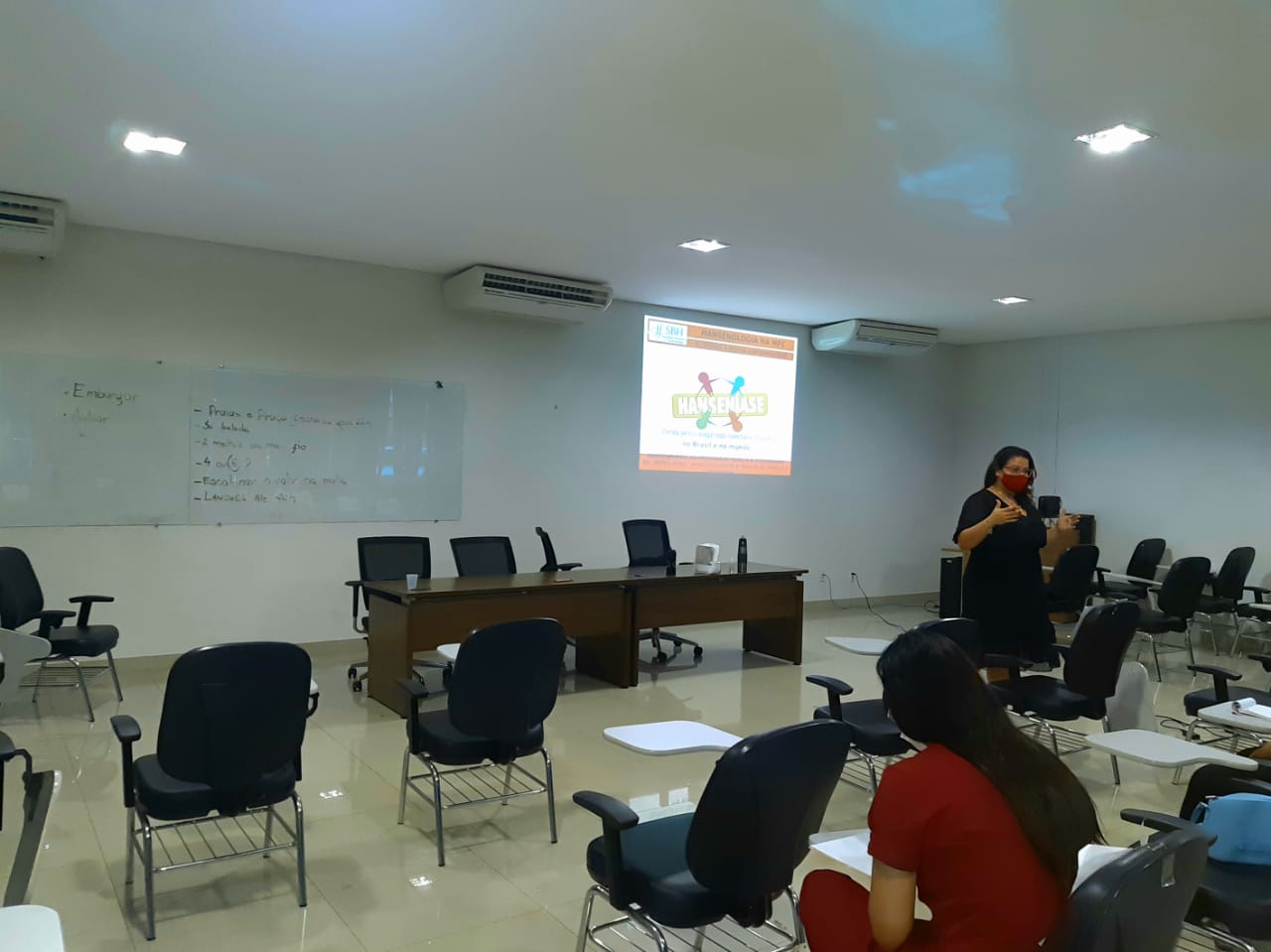 O curso visa qualificar os profissionais que atuam na atenção primária