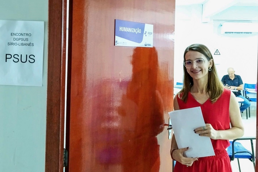 Coordenadora-geral da Fesp e facilitadora do curso do PSUS, Jaciela Leopoldino