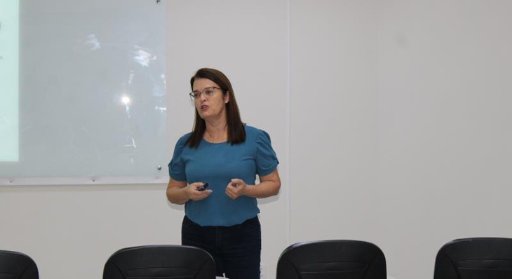 Médica palestrante Regina Onofre