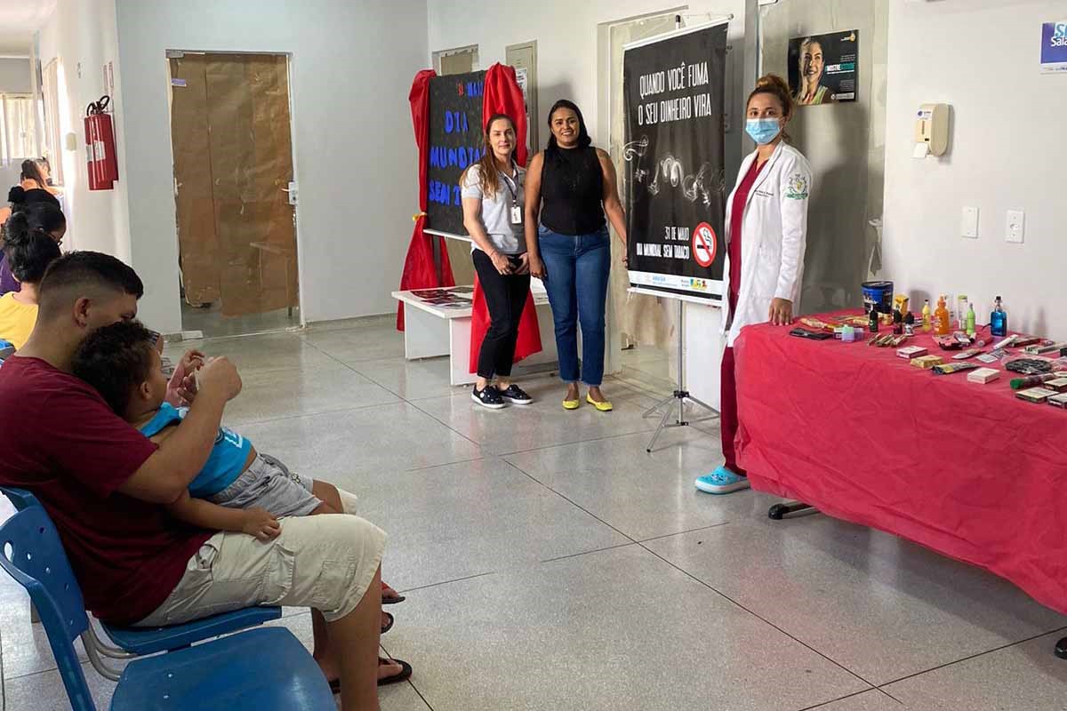 De jaleco, Watylla Resplandes, é a farmacêutica do PPT responsável pelo GATT da USF da Arno 41 (403 Norte)