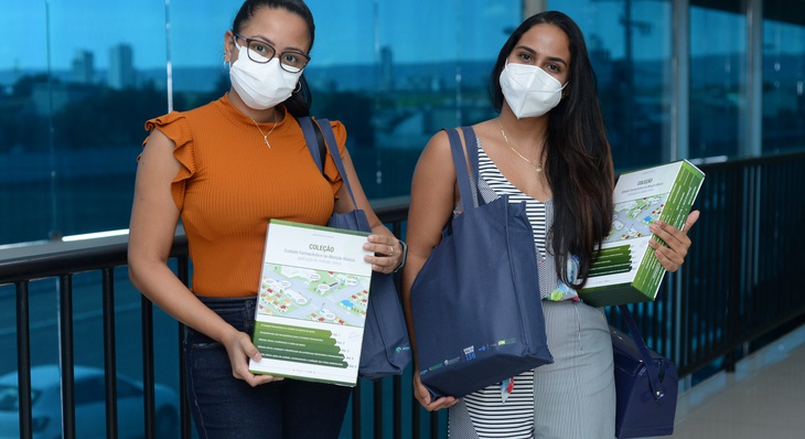 Residentes receberam kits contendo glicosímetro, tiras, lanceta, balança, aparelho de pressão, estetoscópio, termômetro,