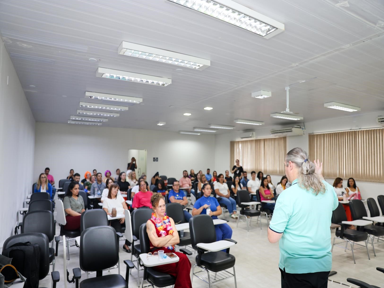 Servidores estiveram no prédio do Instituto 20 de Maio para demonstrar suas atividades